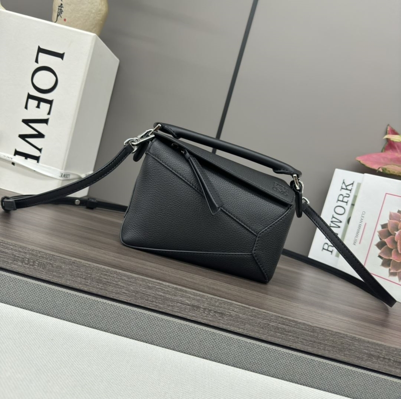 l*ew* handle bags